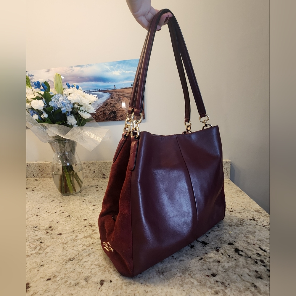 Leather & Suede Coach Hallow Shoulder Bag in Burgundy